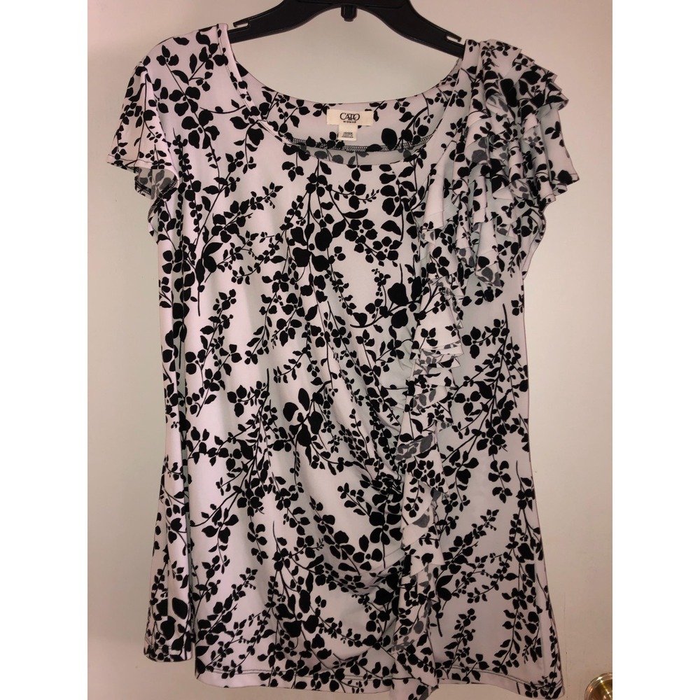 Cato Ruffled Black White Floral Knit Round Neck Short Sleeve Blouse Regular 14W
